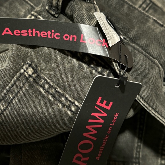 Medium Black Star Jeans - Picture 3 of 4